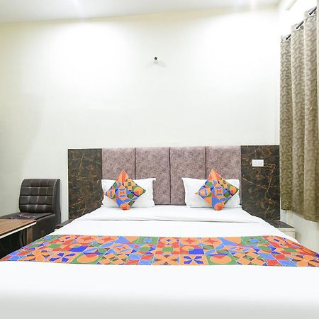 Fabexpress Galaxy Hotel Nayagaon Buitenkant foto