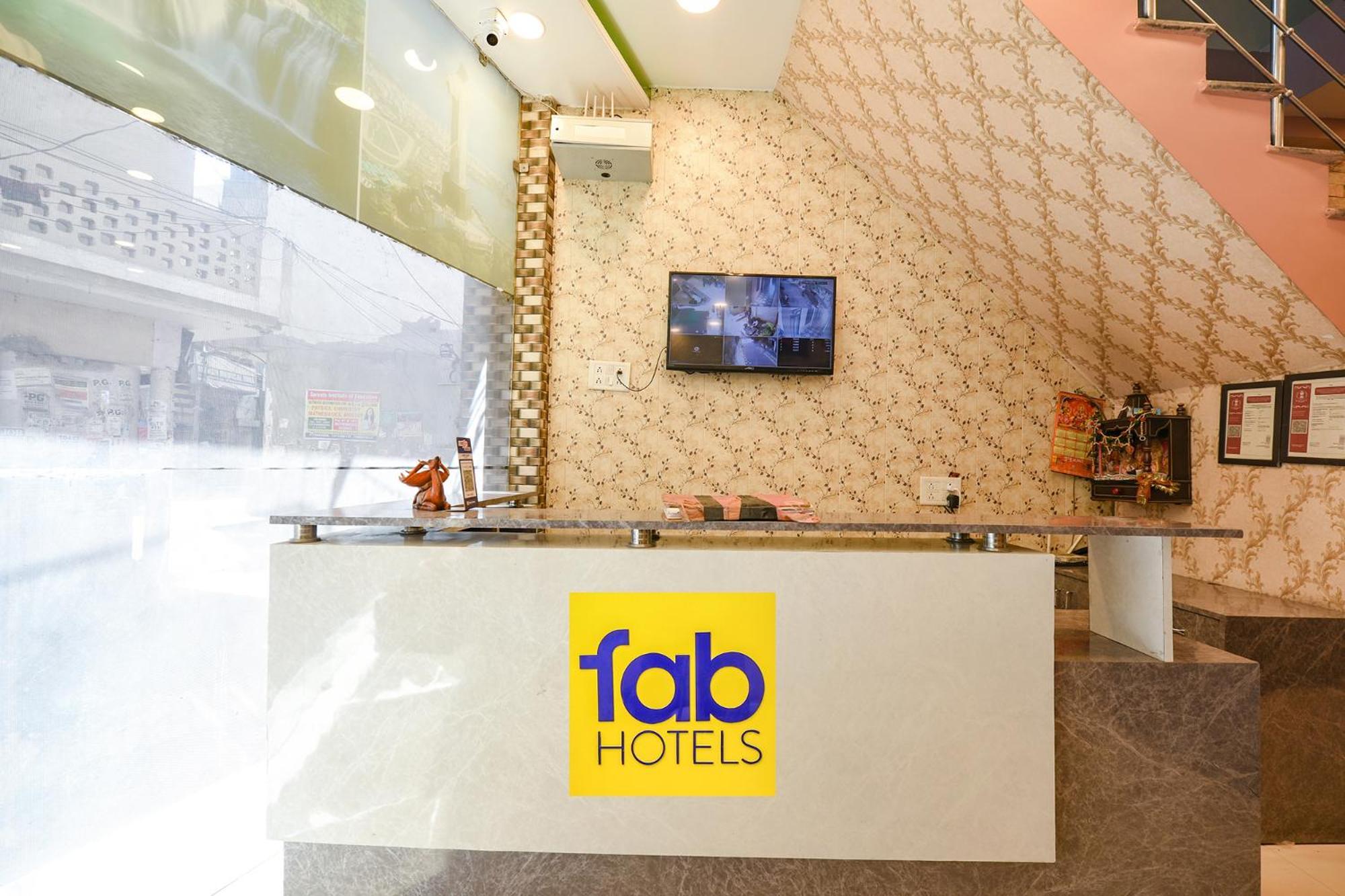 Fabexpress Galaxy Hotel Nayagaon Buitenkant foto